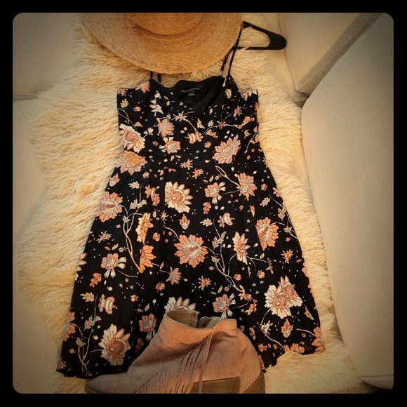 AE Floral Babydoll Mini Dress - EUC - 00 - Picture 1 of 5